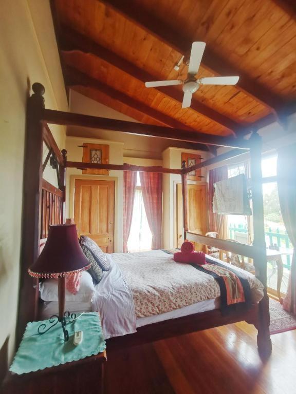 The Goat And Goose Bed & Breakfast 엔트런스호수 객실 사진